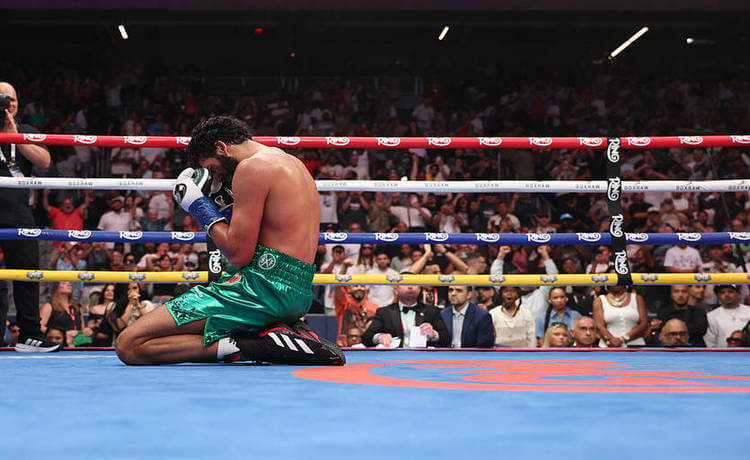 Шираз брутально нокаутировал Берлангу за роль претендента на пояс