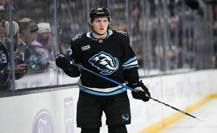 Звезда драфта НХЛ-2022 оформил первый покер в истории Юты