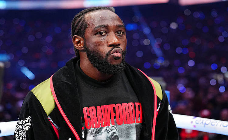 "Ублюдок": Кроуфорд набросился с критикой на президента WBC из-за лишения титула