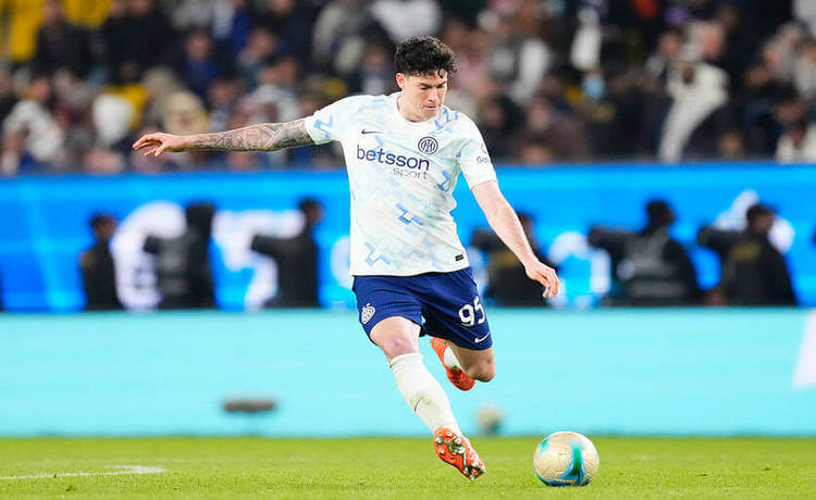 Не только Барселона. Ливерпуль заинтересован в покупке защитника Интера