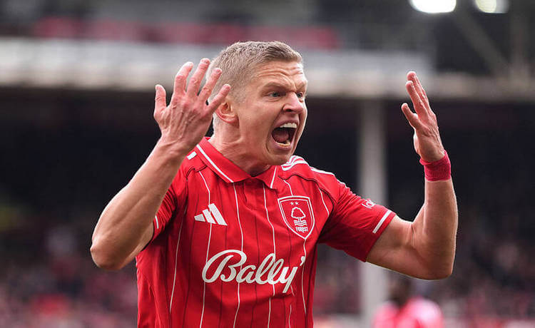 Аякс начал искать запасные варианты на фоне затягивания трансфера Зинченко