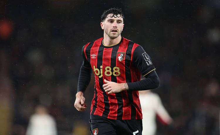 Ювентус сделал предложение защитнику Борнмута