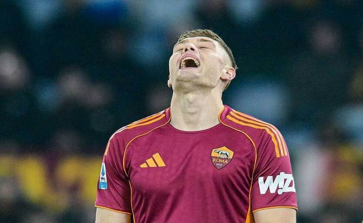 Рома исключила Довбика из заявки на Лигу Европы